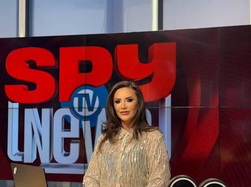 Mara Bănică pe Antena Stars: Spynews TV Live, emisiune despre mondene și modă moderată de Raluca Bădulescu
