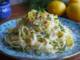Tagliatelle cu sos de lămâie și busuioc verde – rețetă ușoară și cremoasă pentru 4 porții