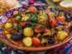 Tocană țărănească de legume cu verdețuri parfumate și năut, servită cu mămăligă sau pâine