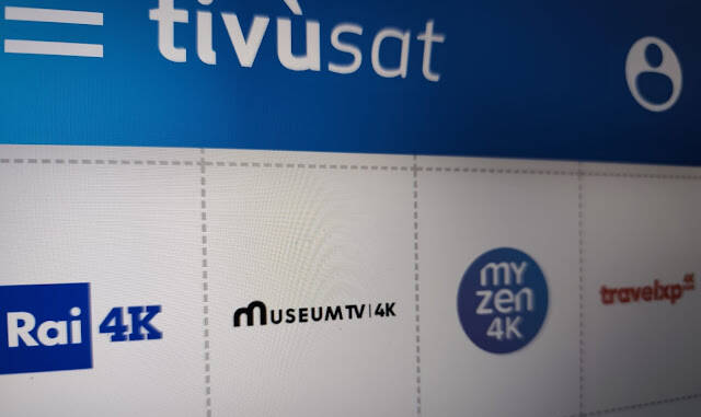 TivùSat modifică regulile pentru radiodifuzori: taxă fixă și tarif în funcție de audiență