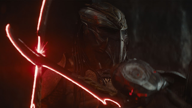 Disney+ adaugă în platformă Predator: Ținuturi Sălbatice, un western spațial cu Elle Fanning care a avut succes la box office