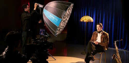 Nanlite aduce în România spoturi LED FC-720B Bi-Color și FC-720C Full-Color pentru producții de film și televiziune